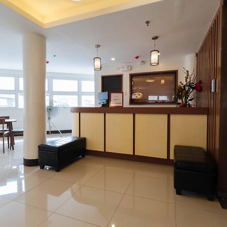 Reddoorz Plus At Edsa Congressional Quezon City Exterior photo